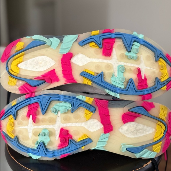 Adidas Men’s Black and Pink Sneakers - Picture 4 of 5